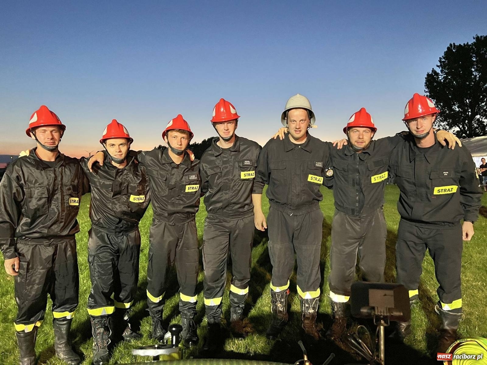 Zdjęcie w galerii na portalu naszraciborz.pl: Nocne zawody w Bojanowie. Przedsmak powiatowej rywalizacji [FOTO i WIDEO] wiadomości z regionu