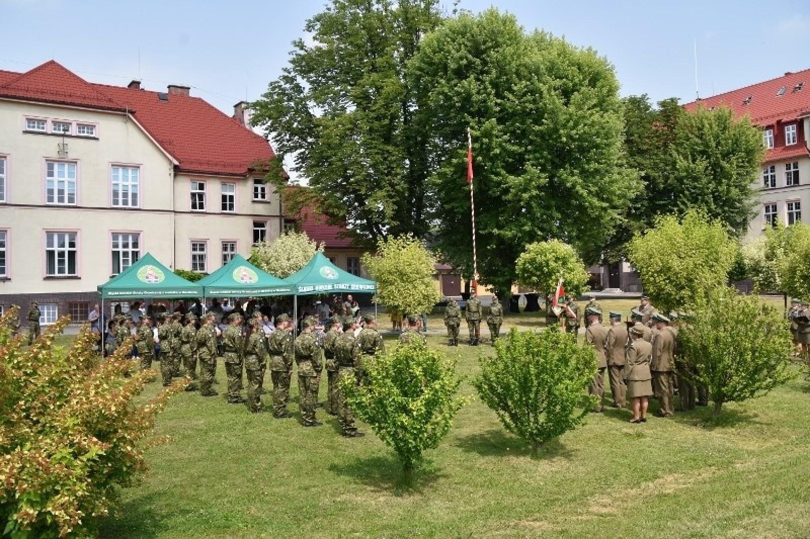 Zdjęcie w galerii na portalu naszraciborz.pl: Ślubowanie nowych śląskich pograniczników w Raciborzu [FOTO] wiadomości z regionu