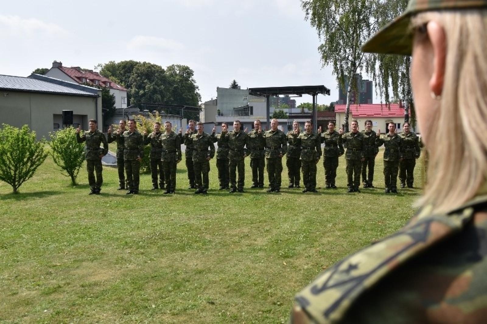 Zdjęcie w galerii na portalu naszraciborz.pl: Ślubowanie nowych śląskich pograniczników w Raciborzu [FOTO] wiadomości z regionu