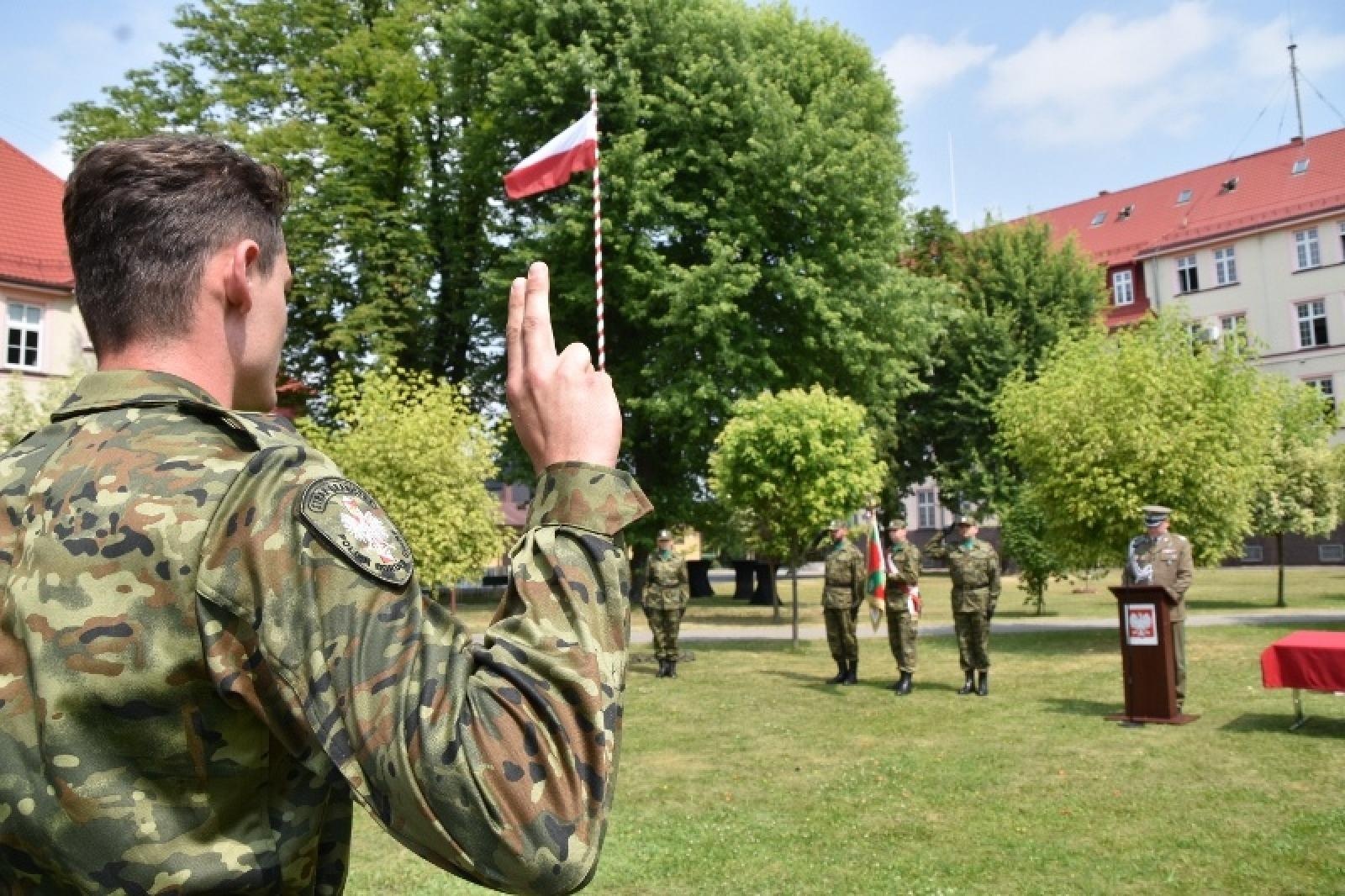 Zdjęcie w galerii na portalu naszraciborz.pl: Ślubowanie nowych śląskich pograniczników w Raciborzu [FOTO] wiadomości z regionu