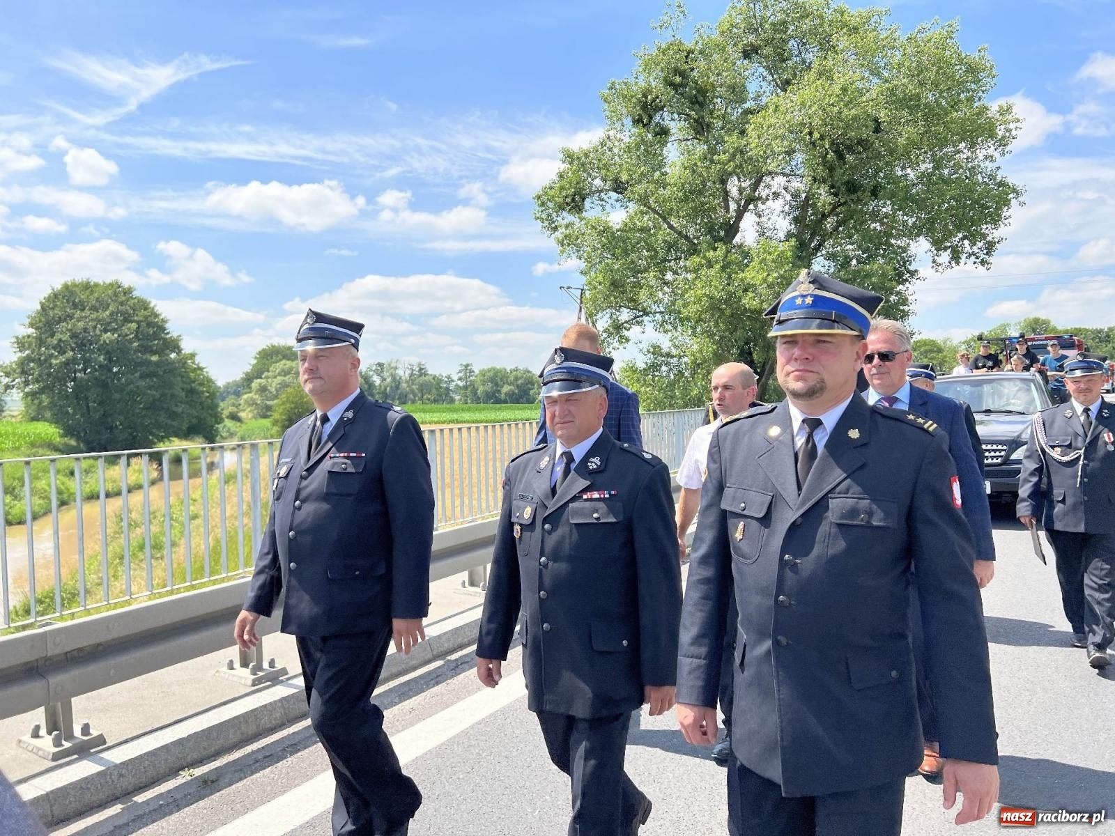 Zdjęcie w galerii na portalu naszraciborz.pl: Starych sikawek konnych czar. Parada w Bieńkowicach [WIDEO] wiadomości z regionu