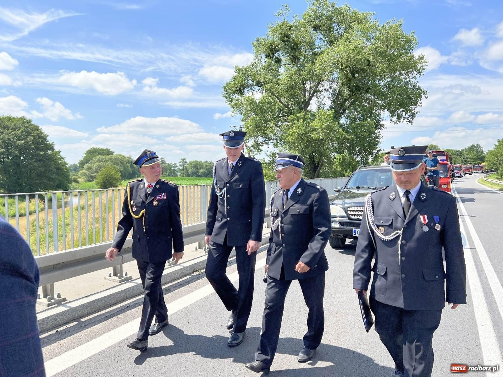 Zdjęcie w galerii na portalu naszraciborz.pl: Starych sikawek konnych czar. Parada w Bieńkowicach [WIDEO] wiadomości z regionu