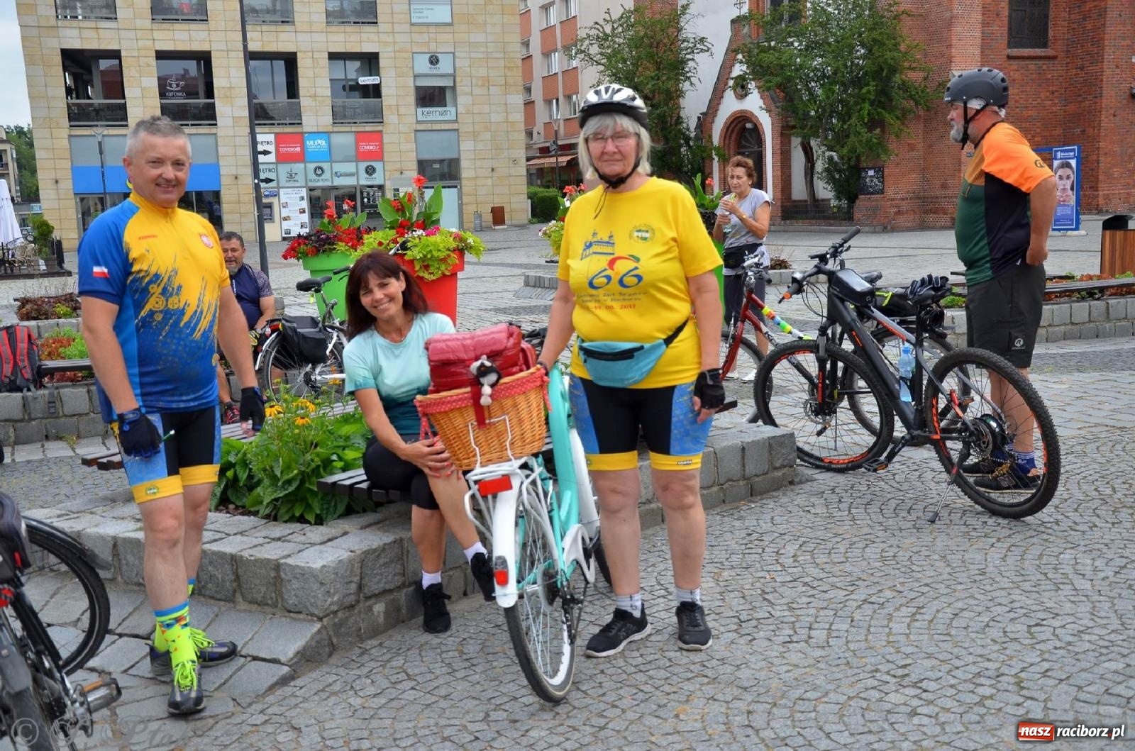 Zdjęcie w galerii na portalu naszraciborz.pl: Rodzinne 40 kilometrów rowerem wokół Raciborza wiadomości z regionu