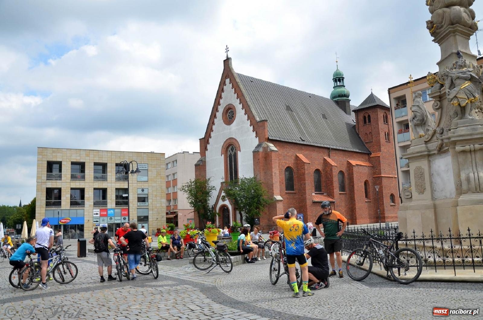 Zdjęcie w galerii na portalu naszraciborz.pl: Rodzinne 40 kilometrów rowerem wokół Raciborza wiadomości z regionu