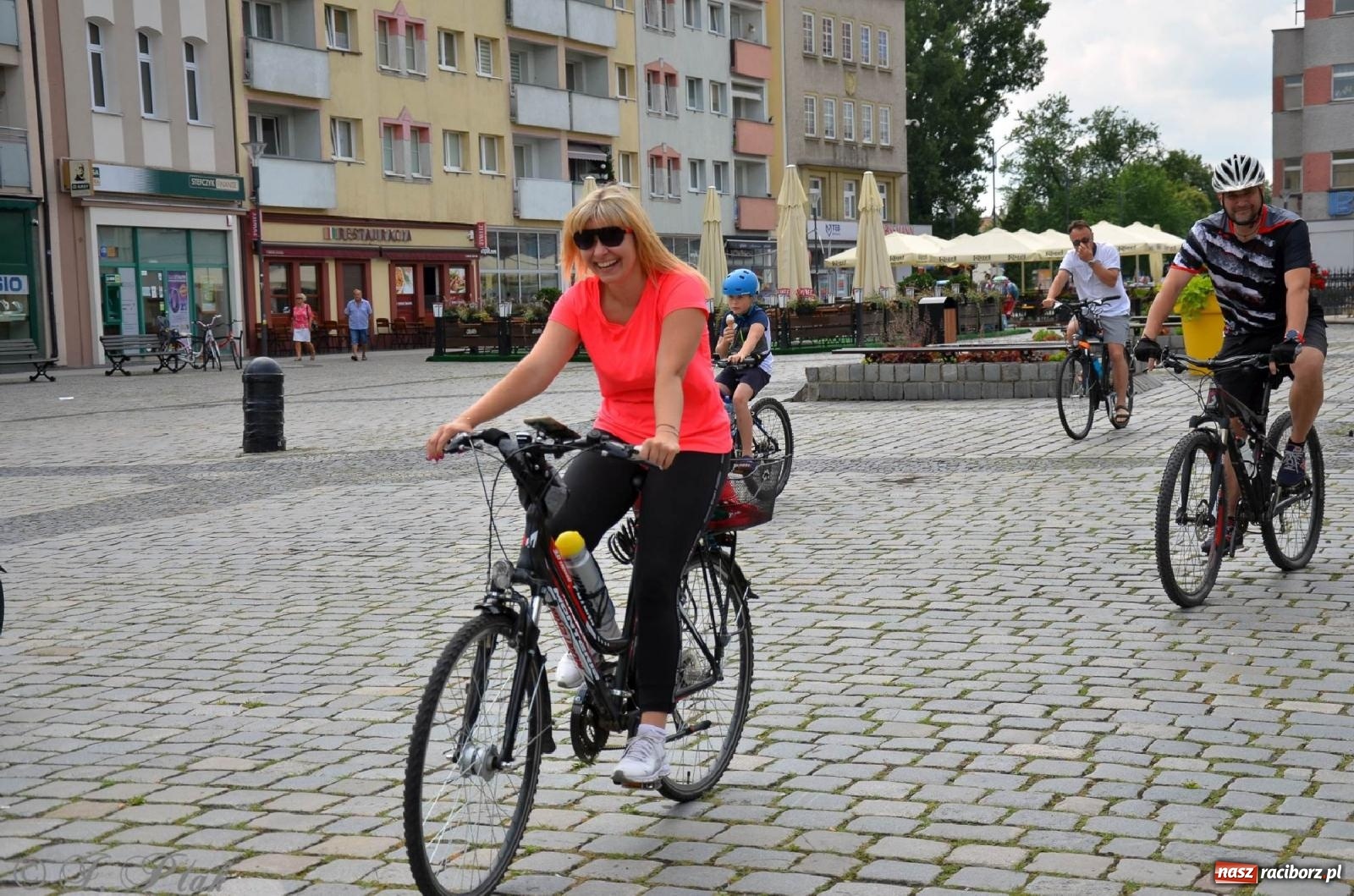 Zdjęcie w galerii na portalu naszraciborz.pl: Rodzinne 40 kilometrów rowerem wokół Raciborza wiadomości z regionu