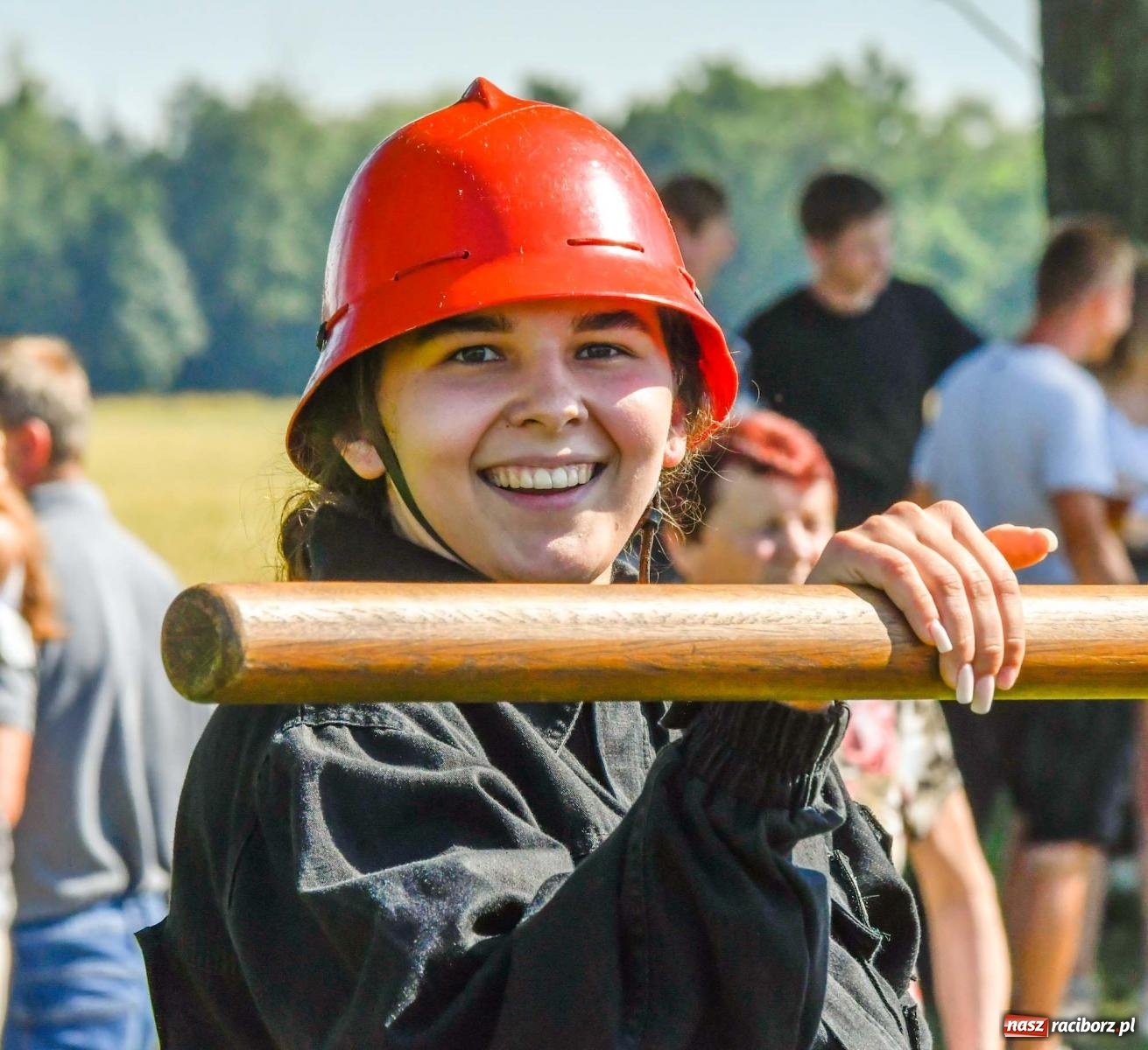 Zdjęcie w galerii na portalu naszraciborz.pl: Gospodarze z głównym trofeum zawodów w Bieńkowicach [FOTO i WIDEO] wiadomości z regionu