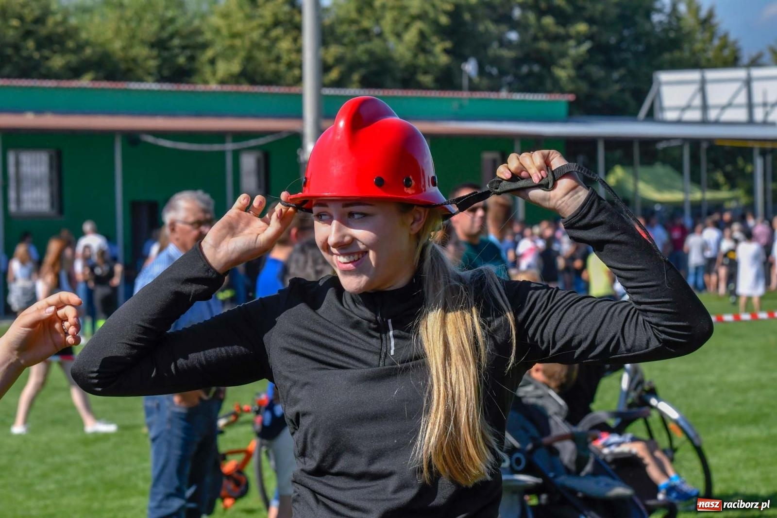 Zdjęcie w galerii na portalu naszraciborz.pl: Gospodarze z głównym trofeum zawodów w Bieńkowicach [FOTO i WIDEO] wiadomości z regionu