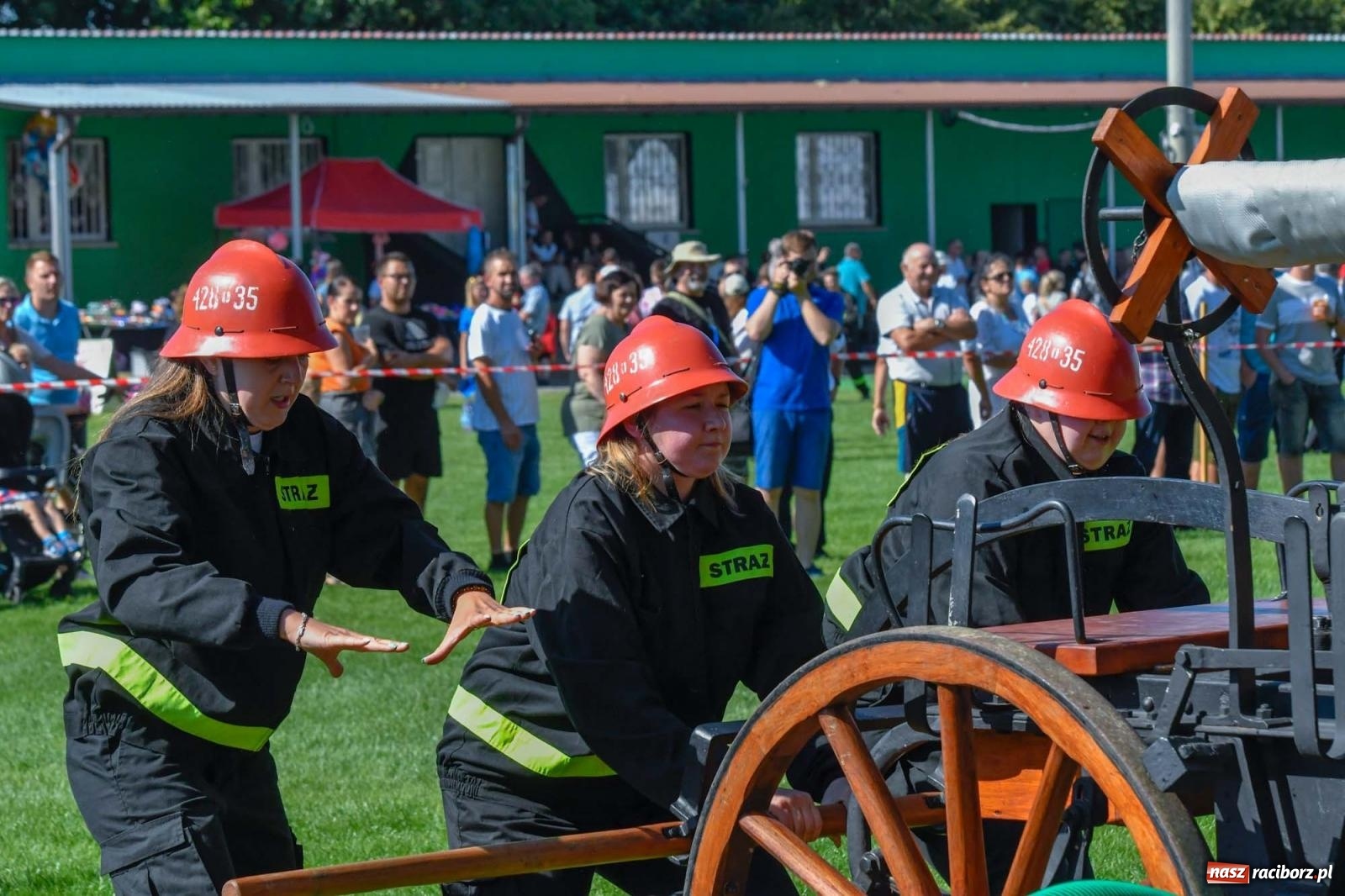 Zdjęcie w galerii na portalu naszraciborz.pl: Gospodarze z głównym trofeum zawodów w Bieńkowicach [FOTO i WIDEO] wiadomości z regionu