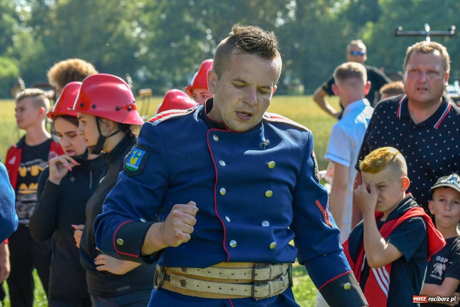 Zdjęcie w galerii na portalu naszraciborz.pl: Gospodarze z głównym trofeum zawodów w Bieńkowicach [FOTO i WIDEO] wiadomości z regionu