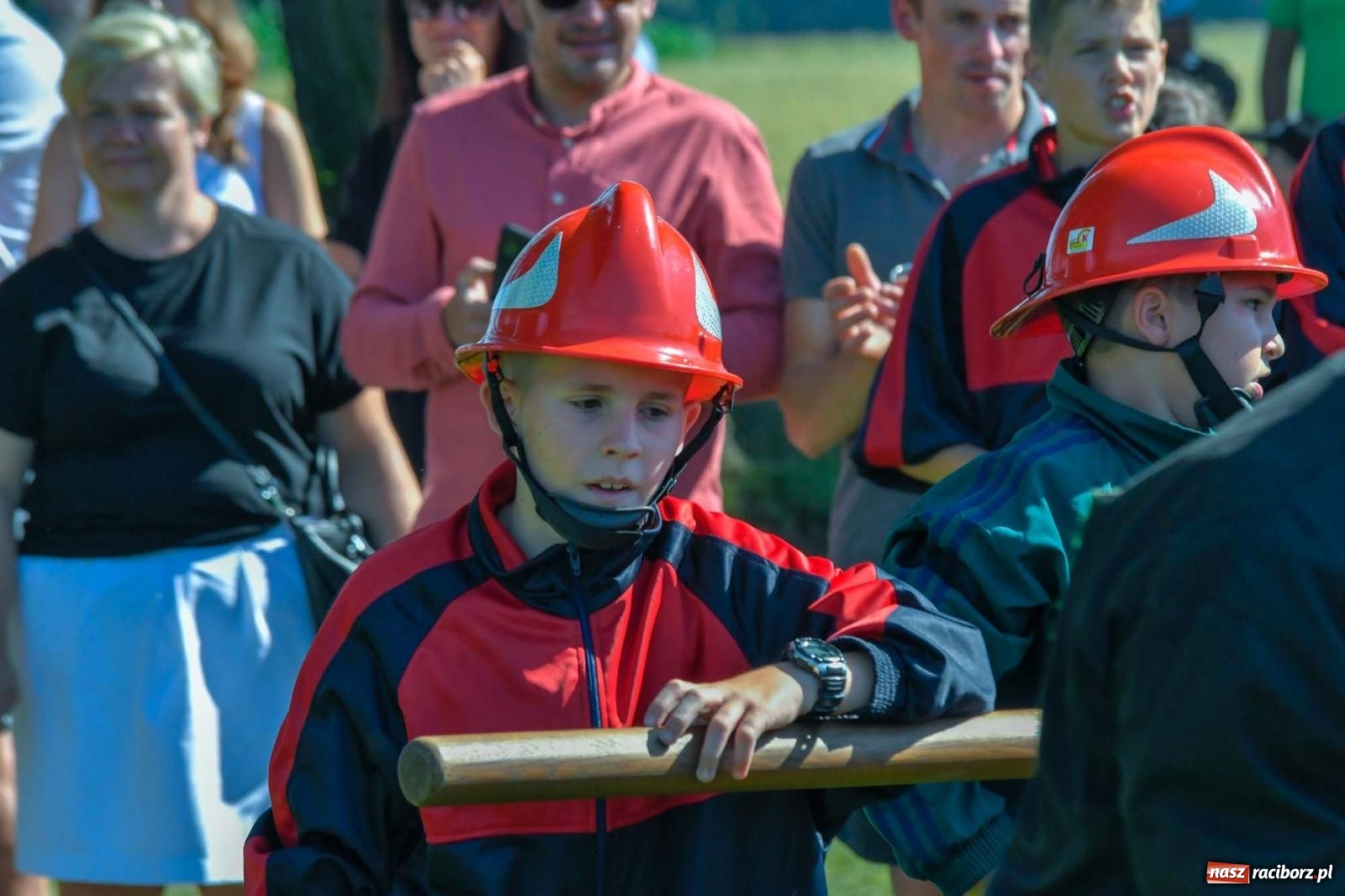 Zdjęcie w galerii na portalu naszraciborz.pl: Gospodarze z głównym trofeum zawodów w Bieńkowicach [FOTO i WIDEO] wiadomości z regionu