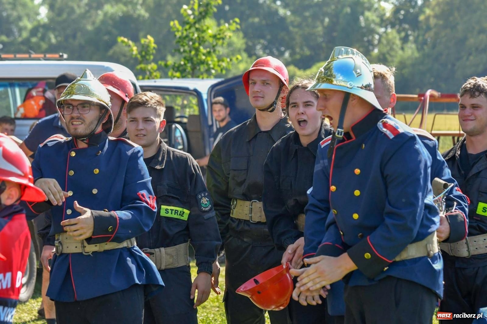 Zdjęcie w galerii na portalu naszraciborz.pl: Gospodarze z głównym trofeum zawodów w Bieńkowicach [FOTO i WIDEO] wiadomości z regionu