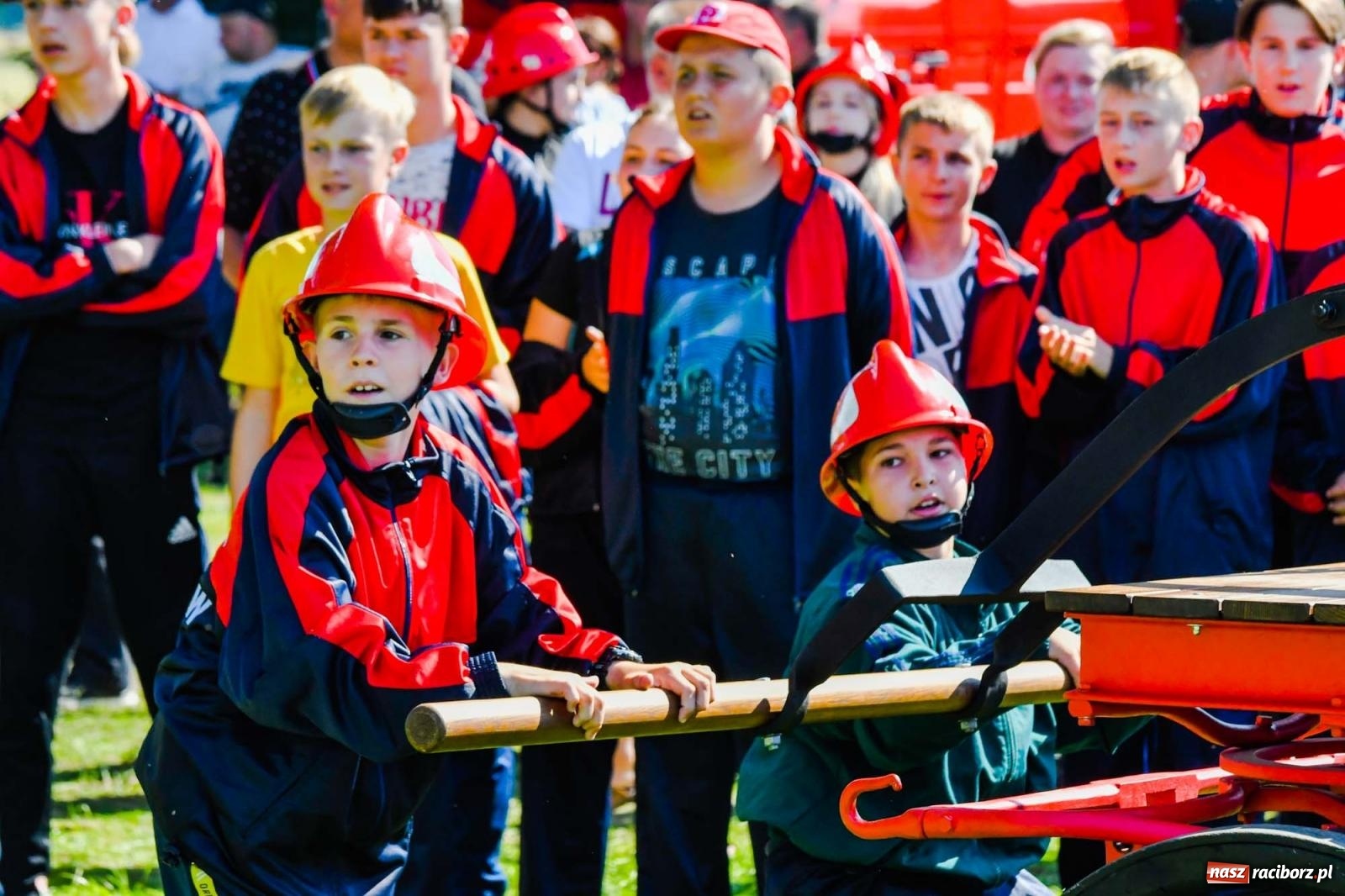 Zdjęcie w galerii na portalu naszraciborz.pl: Gospodarze z głównym trofeum zawodów w Bieńkowicach [FOTO i WIDEO] wiadomości z regionu