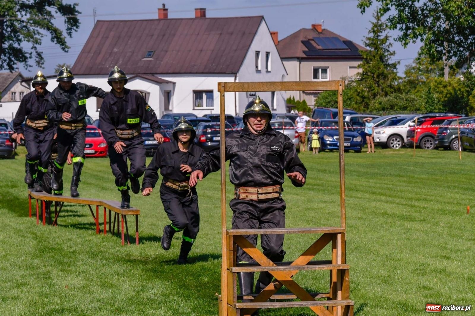 Zdjęcie w galerii na portalu naszraciborz.pl: Gospodarze z głównym trofeum zawodów w Bieńkowicach [FOTO i WIDEO] wiadomości z regionu