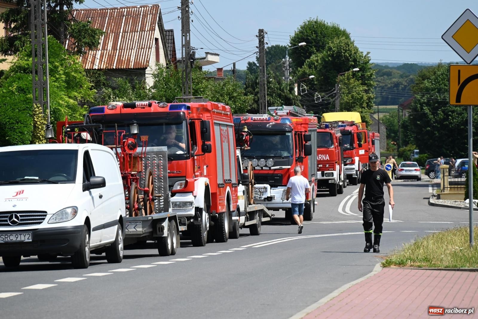 Zdjęcie w galerii na portalu naszraciborz.pl: Gospodarze z głównym trofeum zawodów w Bieńkowicach [FOTO i WIDEO] wiadomości z regionu
