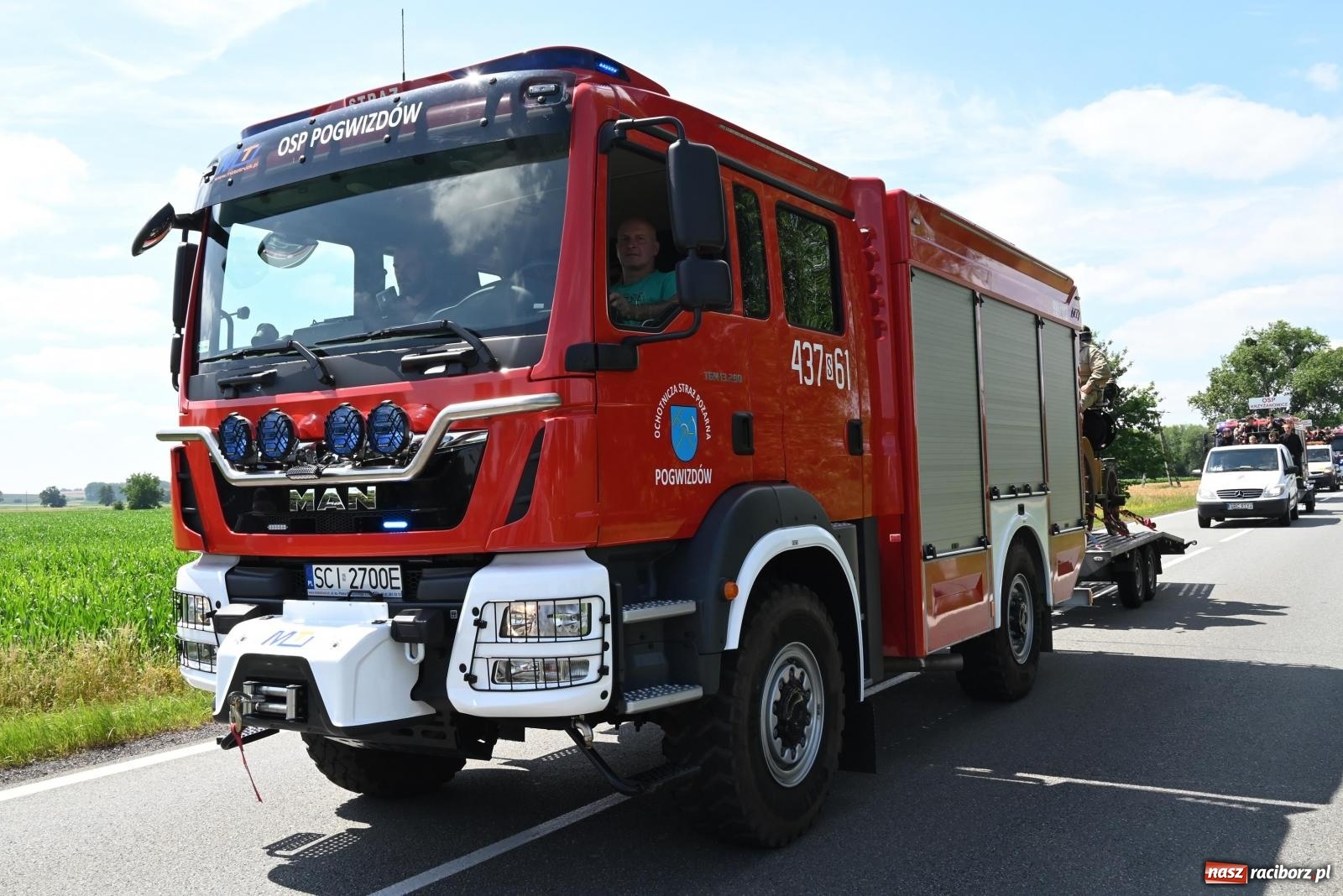 Zdjęcie w galerii na portalu naszraciborz.pl: Gospodarze z głównym trofeum zawodów w Bieńkowicach [FOTO i WIDEO] wiadomości z regionu
