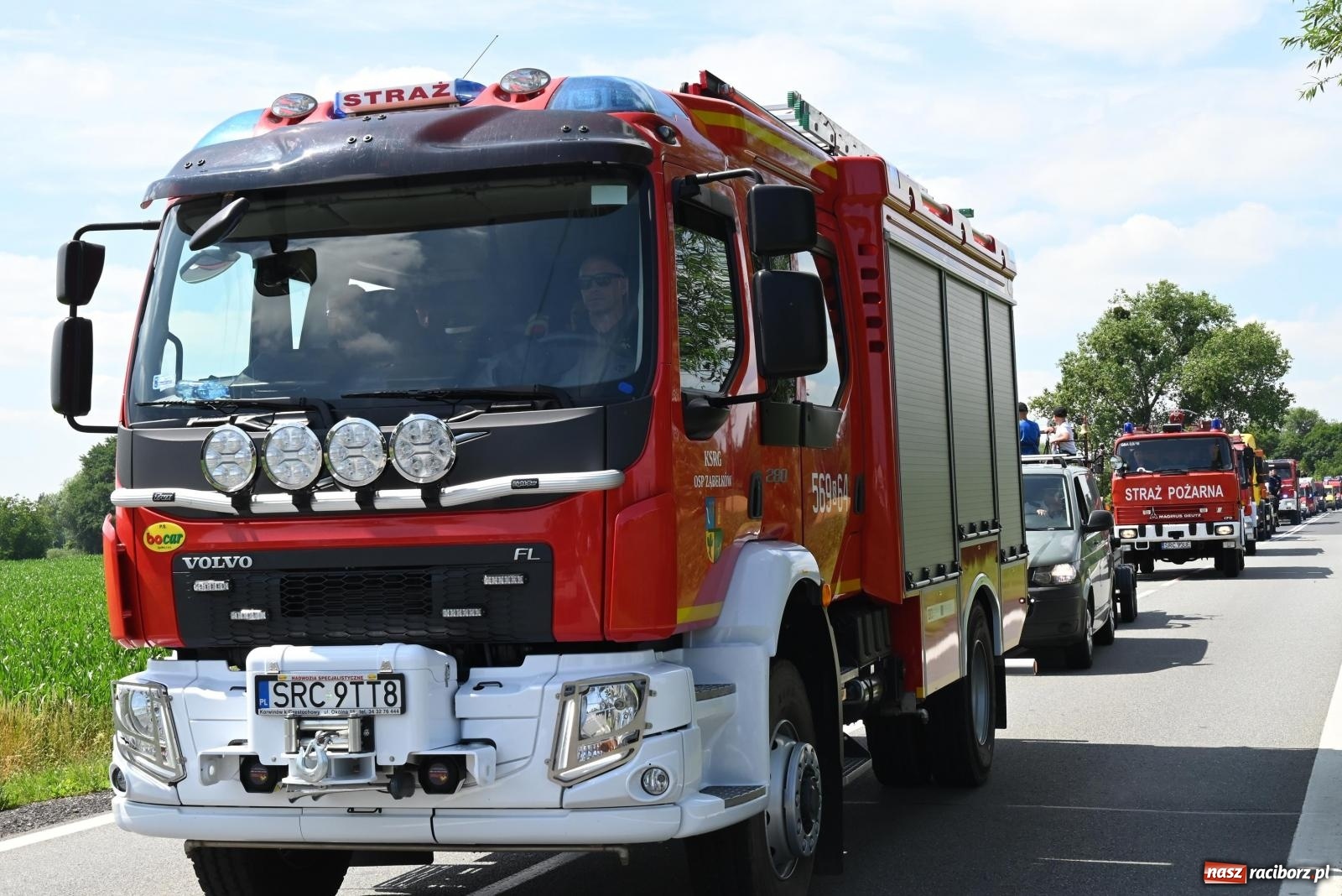 Zdjęcie w galerii na portalu naszraciborz.pl: Gospodarze z głównym trofeum zawodów w Bieńkowicach [FOTO i WIDEO] wiadomości z regionu