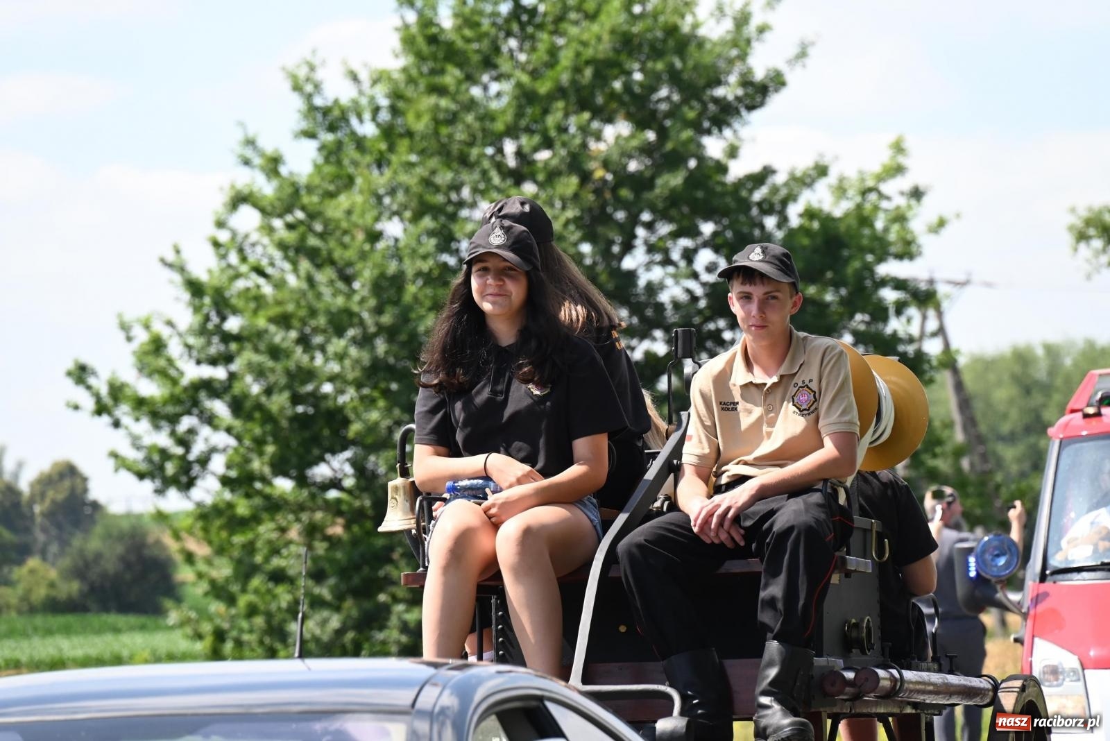 Zdjęcie w galerii na portalu naszraciborz.pl: Gospodarze z głównym trofeum zawodów w Bieńkowicach [FOTO i WIDEO] wiadomości z regionu