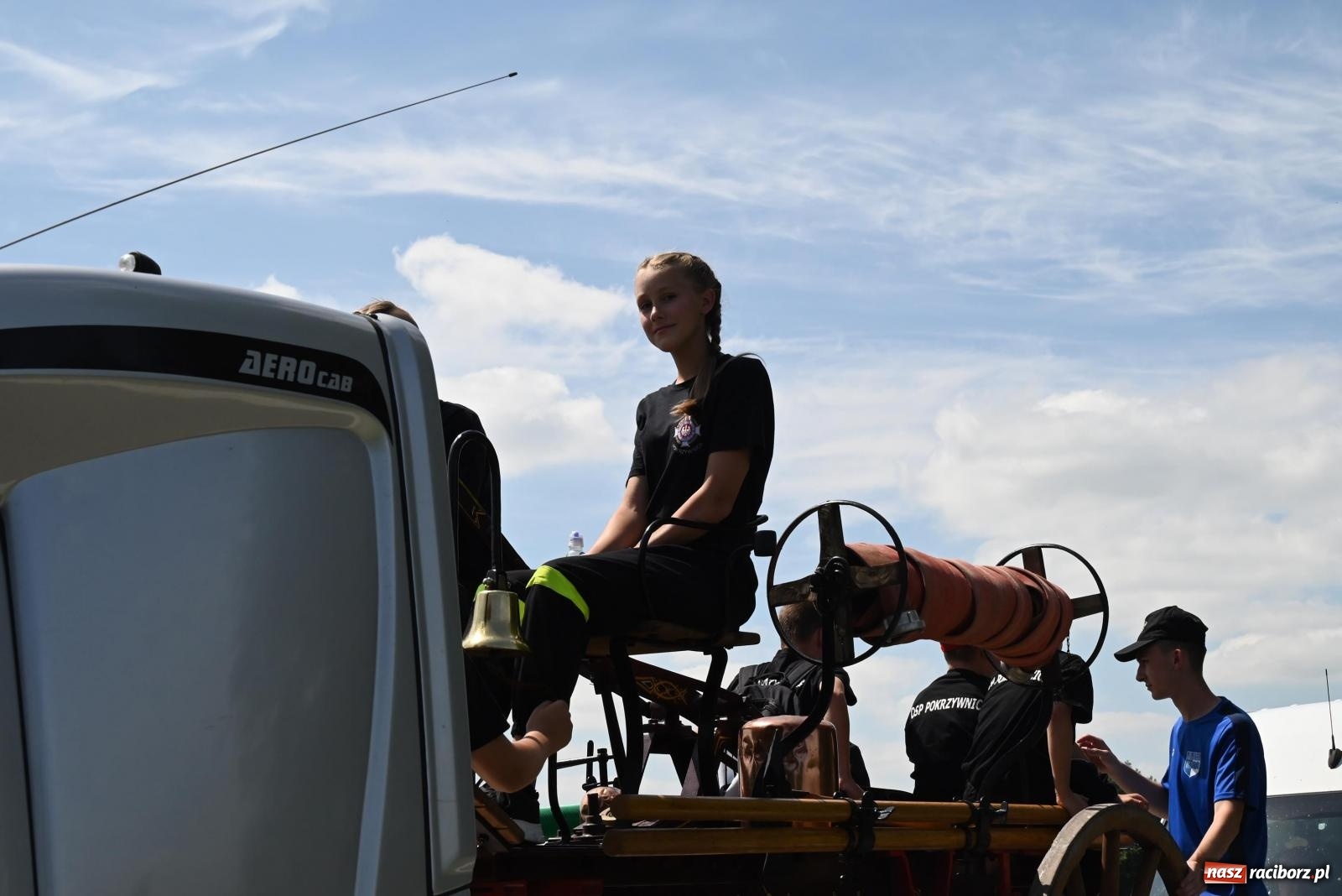 Zdjęcie w galerii na portalu naszraciborz.pl: Gospodarze z głównym trofeum zawodów w Bieńkowicach [FOTO i WIDEO] wiadomości z regionu