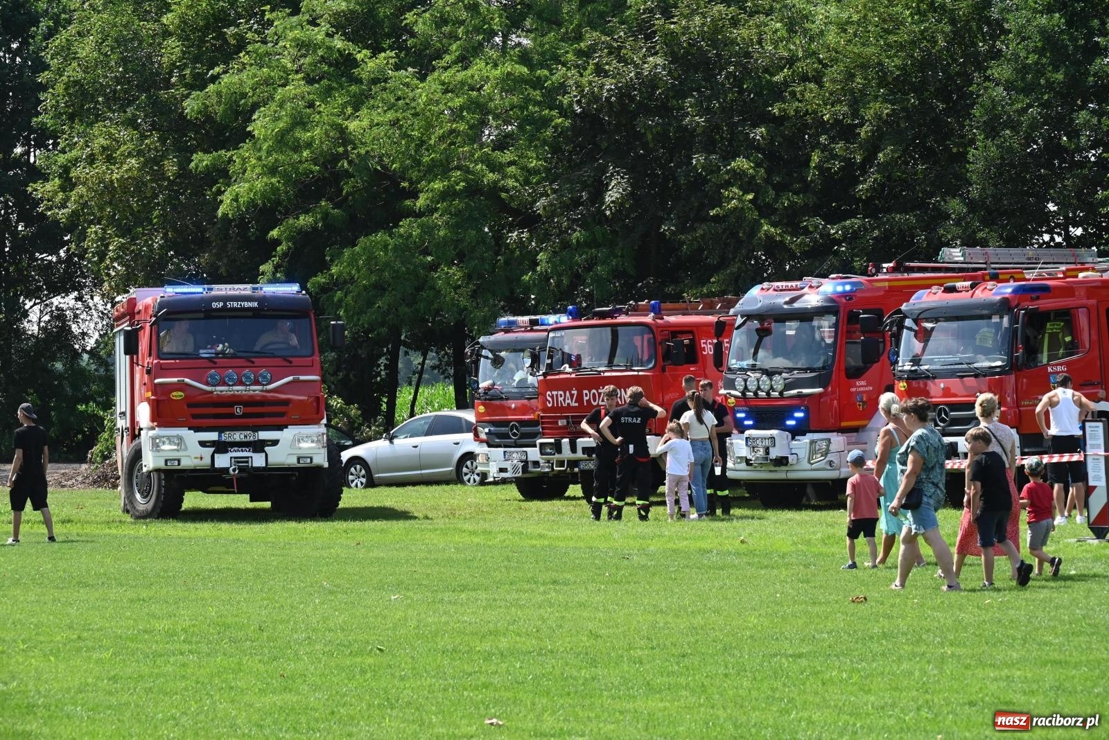 Zdjęcie w galerii na portalu naszraciborz.pl: Gospodarze z głównym trofeum zawodów w Bieńkowicach [FOTO i WIDEO] wiadomości z regionu