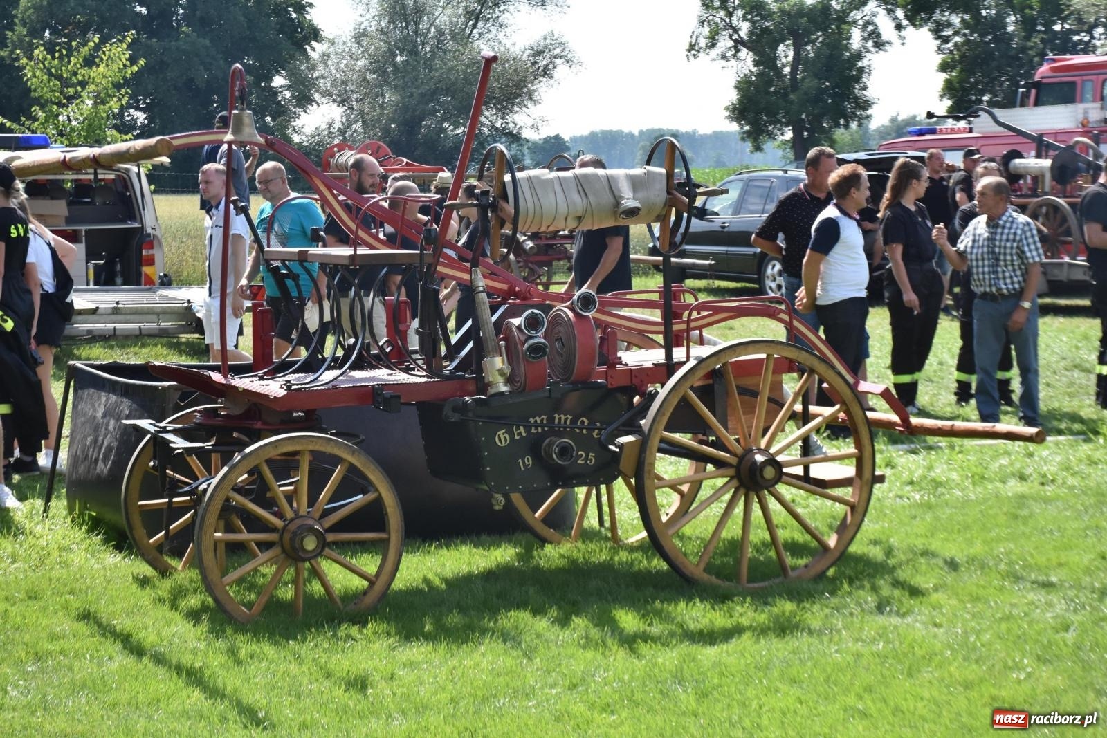 Zdjęcie w galerii na portalu naszraciborz.pl: Gospodarze z głównym trofeum zawodów w Bieńkowicach [FOTO i WIDEO] wiadomości z regionu