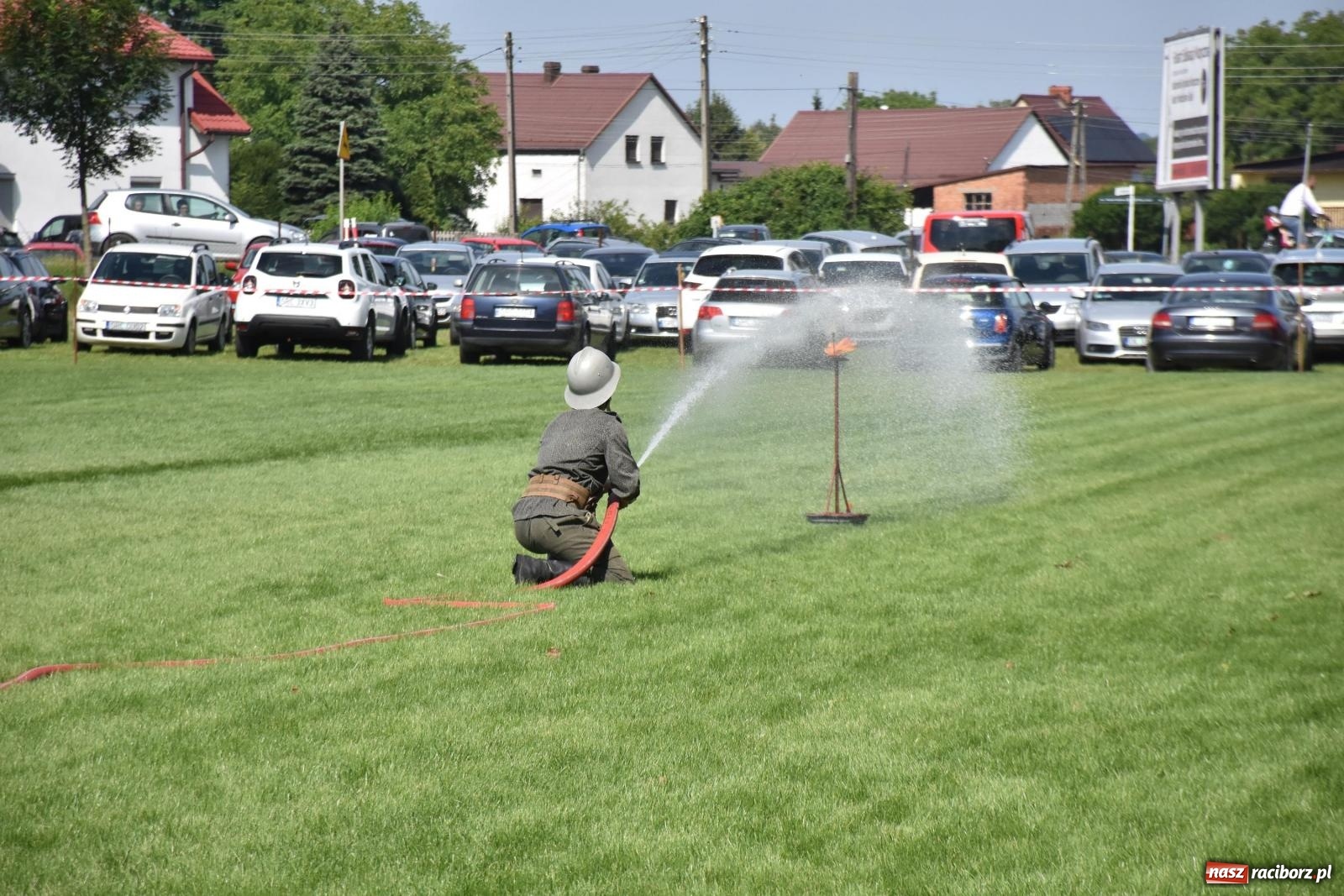 Zdjęcie w galerii na portalu naszraciborz.pl: Gospodarze z głównym trofeum zawodów w Bieńkowicach [FOTO i WIDEO] wiadomości z regionu