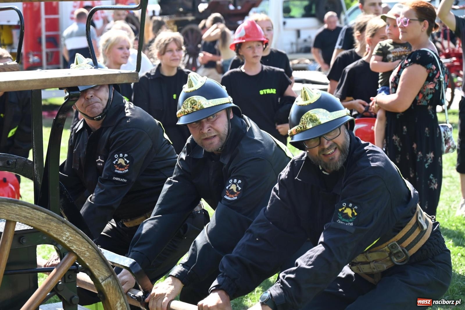 Zdjęcie w galerii na portalu naszraciborz.pl: Gospodarze z głównym trofeum zawodów w Bieńkowicach [FOTO i WIDEO] wiadomości z regionu