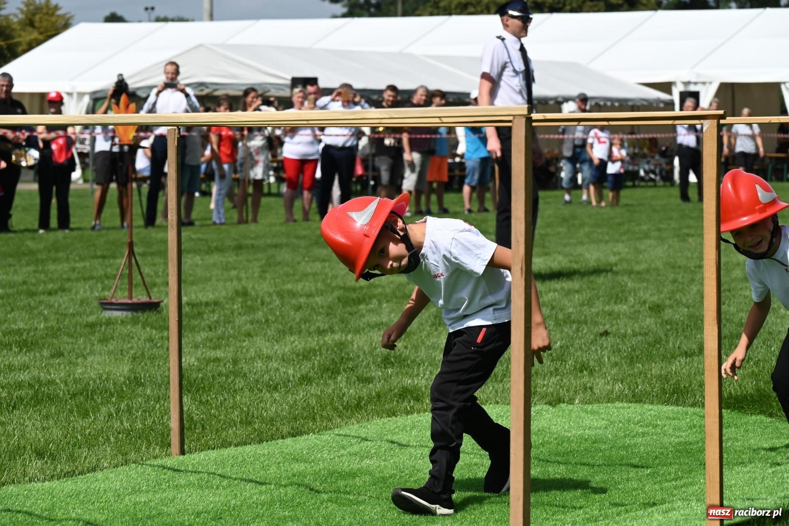 Zdjęcie w galerii na portalu naszraciborz.pl: Gospodarze z głównym trofeum zawodów w Bieńkowicach [FOTO i WIDEO] wiadomości z regionu