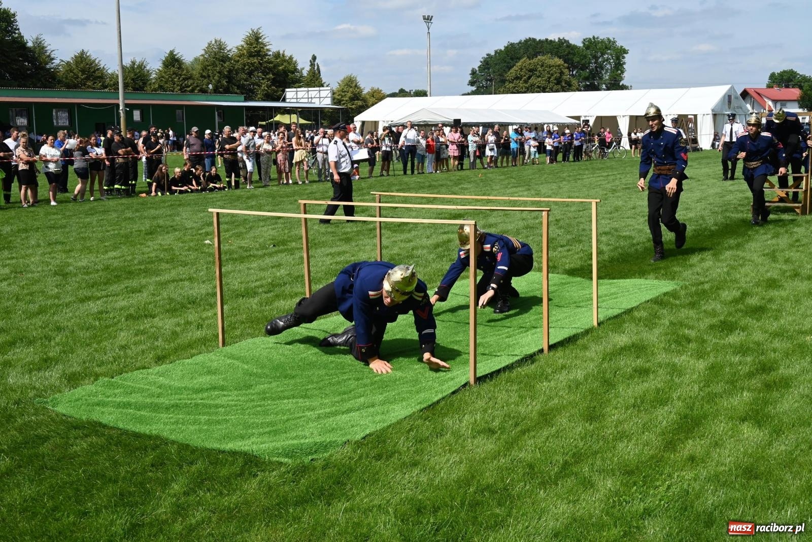 Zdjęcie w galerii na portalu naszraciborz.pl: Gospodarze z głównym trofeum zawodów w Bieńkowicach [FOTO i WIDEO] wiadomości z regionu