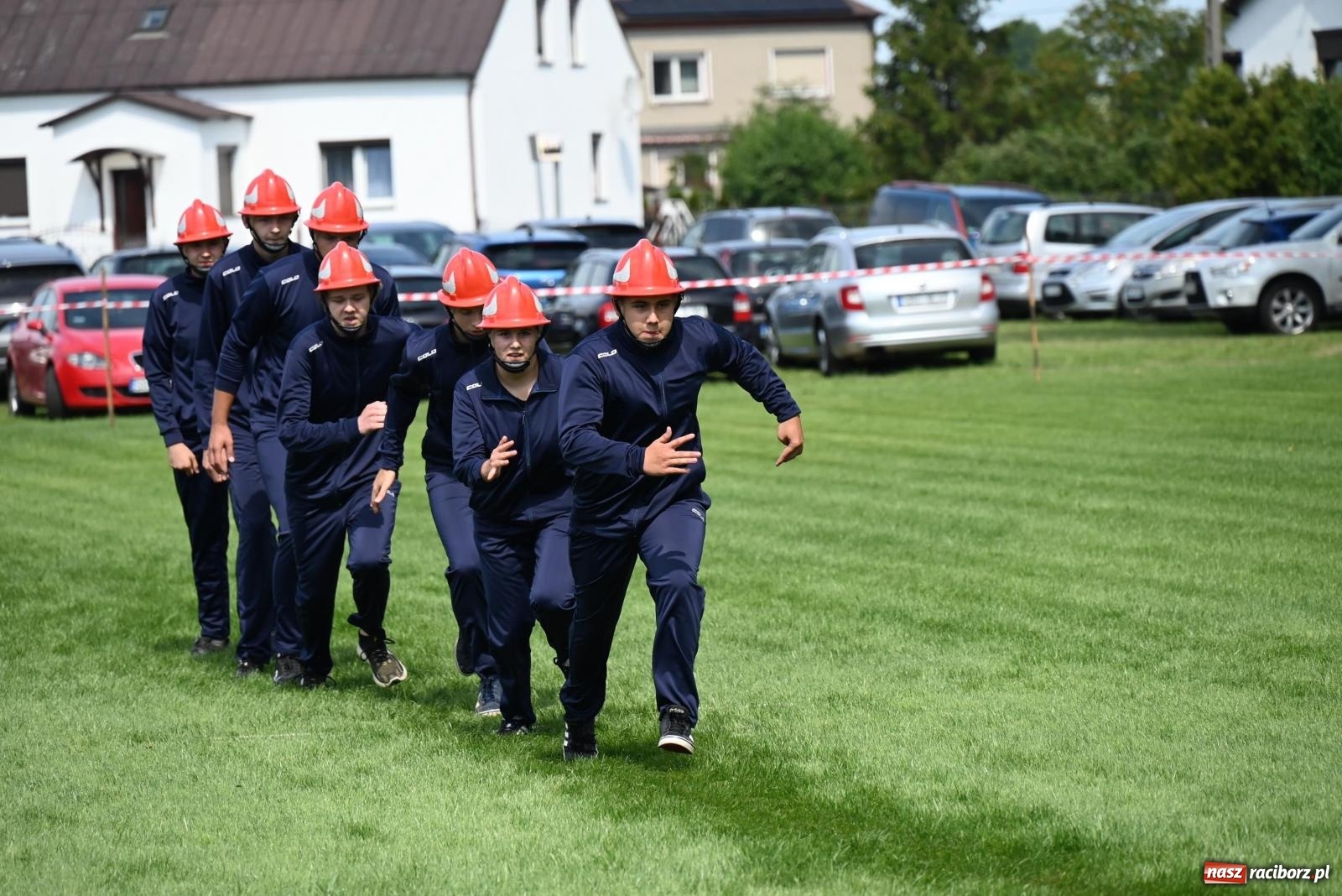 Zdjęcie w galerii na portalu naszraciborz.pl: Gospodarze z głównym trofeum zawodów w Bieńkowicach [FOTO i WIDEO] wiadomości z regionu