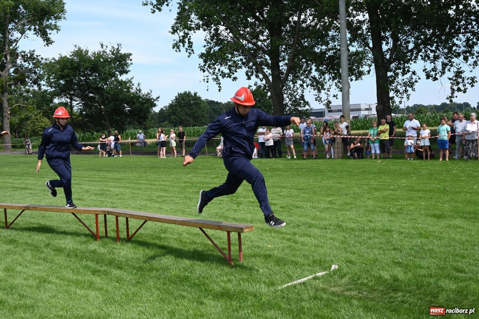 Zdjęcie w galerii na portalu naszraciborz.pl: Gospodarze z głównym trofeum zawodów w Bieńkowicach [FOTO i WIDEO] wiadomości z regionu