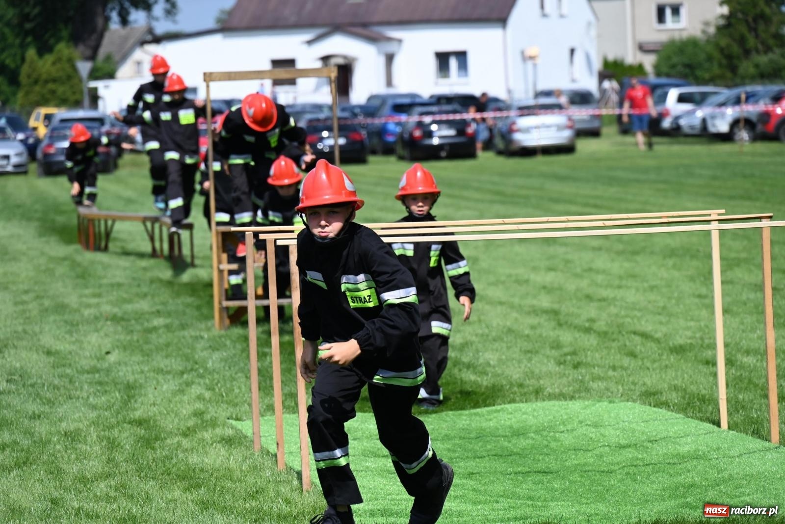Zdjęcie w galerii na portalu naszraciborz.pl: Gospodarze z głównym trofeum zawodów w Bieńkowicach [FOTO i WIDEO] wiadomości z regionu