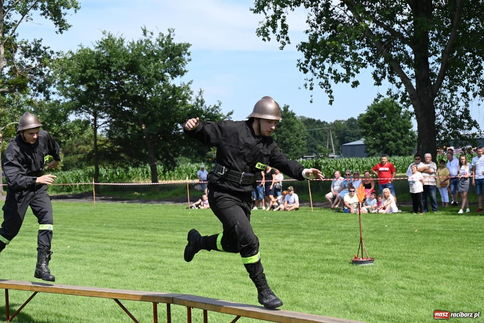 Zdjęcie w galerii na portalu naszraciborz.pl: Gospodarze z głównym trofeum zawodów w Bieńkowicach [FOTO i WIDEO] wiadomości z regionu