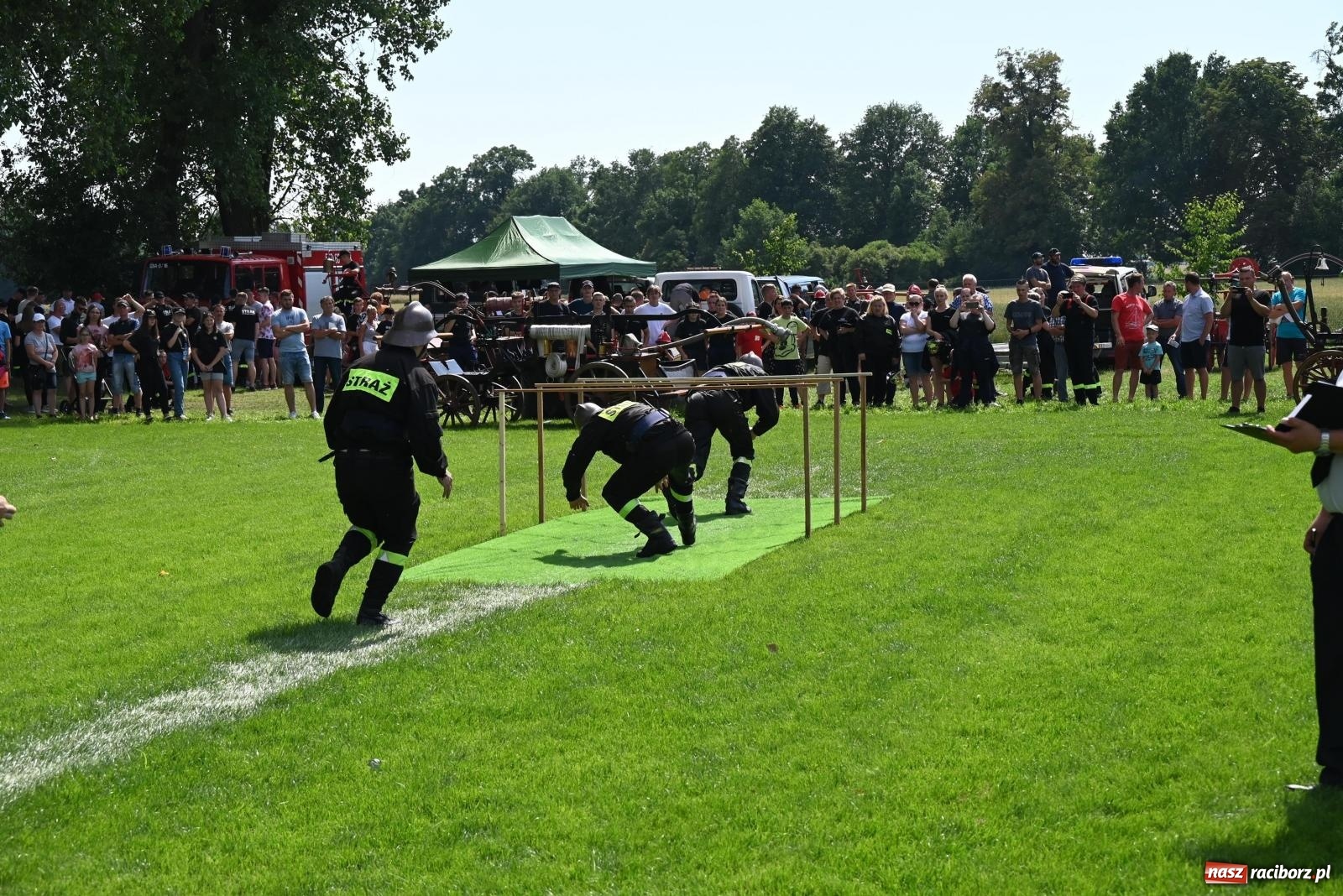 Zdjęcie w galerii na portalu naszraciborz.pl: Gospodarze z głównym trofeum zawodów w Bieńkowicach [FOTO i WIDEO] wiadomości z regionu