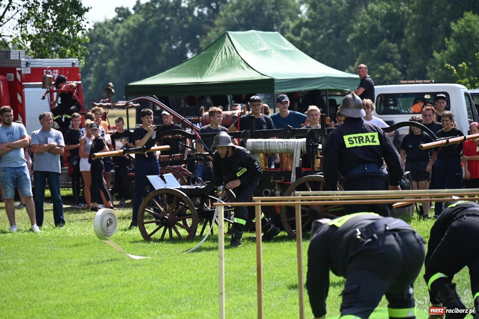 Zdjęcie w galerii na portalu naszraciborz.pl: Gospodarze z głównym trofeum zawodów w Bieńkowicach [FOTO i WIDEO] wiadomości z regionu