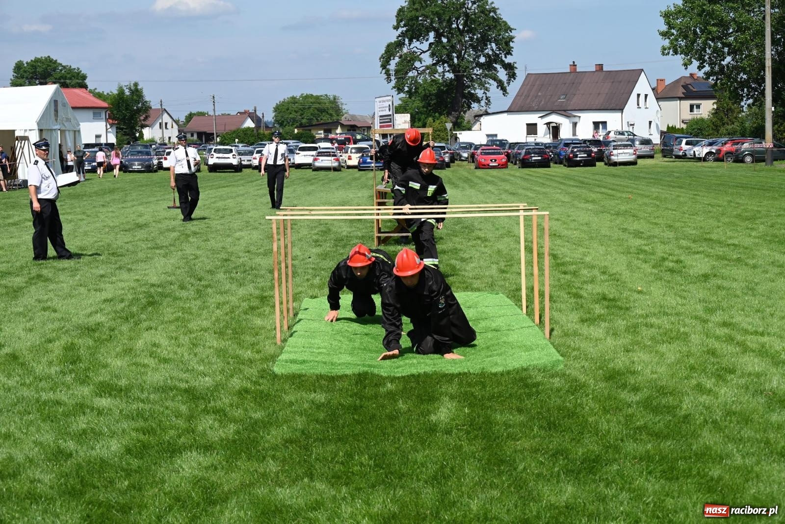Zdjęcie w galerii na portalu naszraciborz.pl: Gospodarze z głównym trofeum zawodów w Bieńkowicach [FOTO i WIDEO] wiadomości z regionu