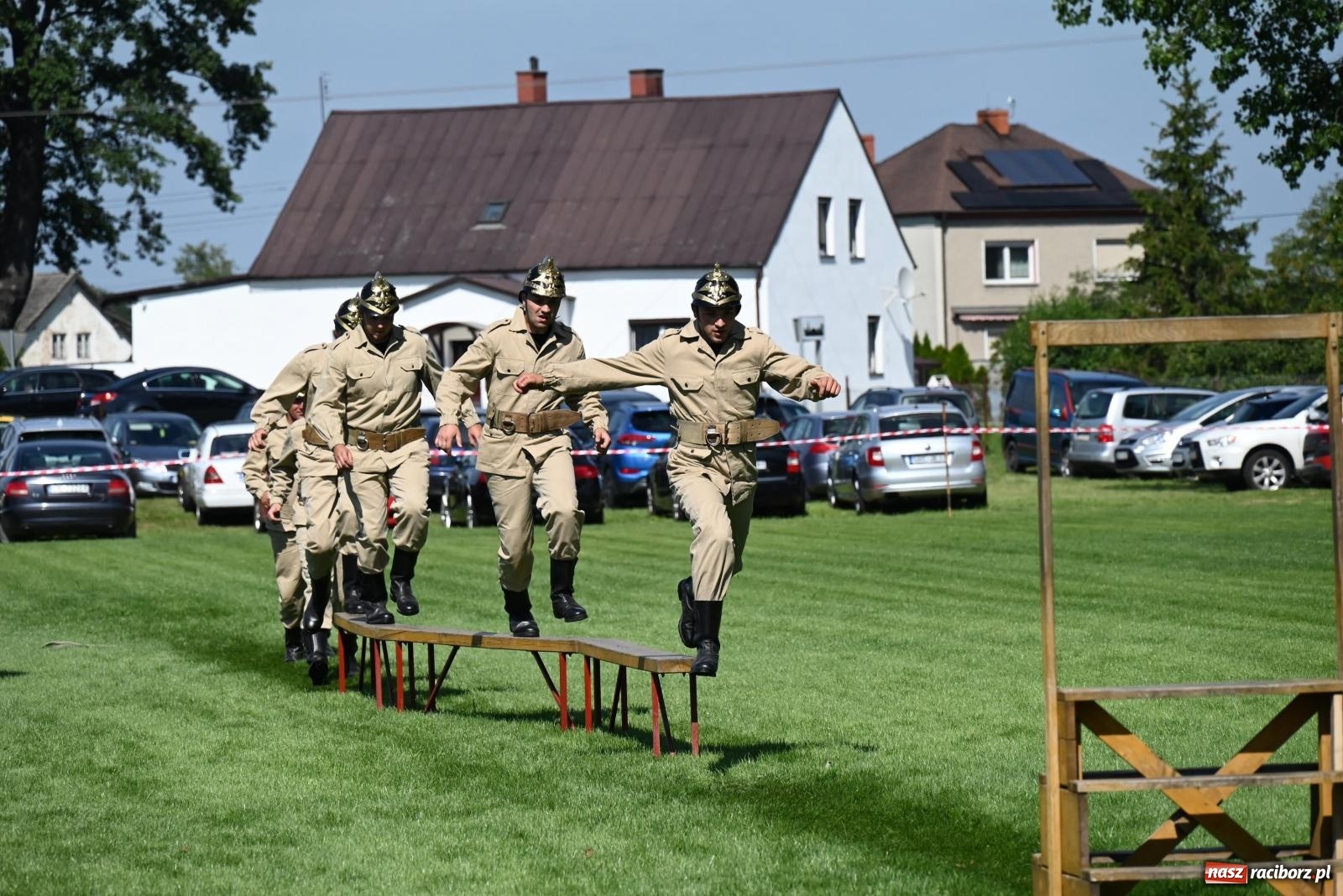 Zdjęcie w galerii na portalu naszraciborz.pl: Gospodarze z głównym trofeum zawodów w Bieńkowicach [FOTO i WIDEO] wiadomości z regionu