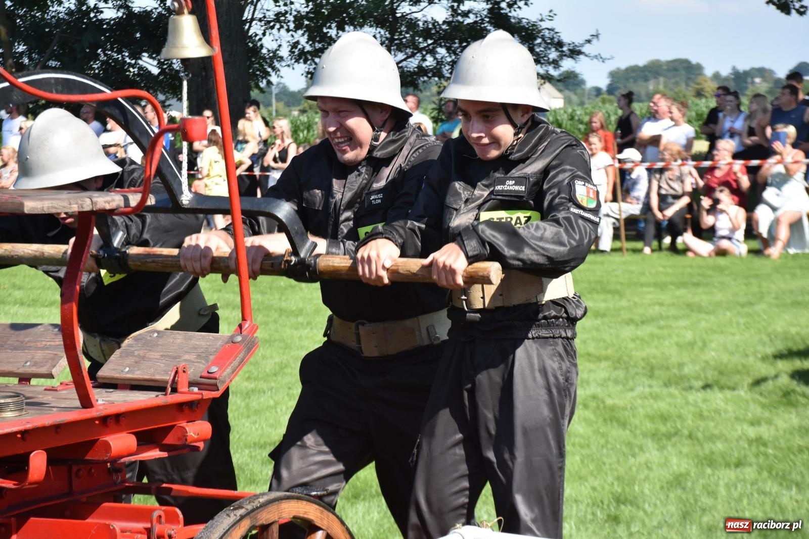 Zdjęcie w galerii na portalu naszraciborz.pl: Gospodarze z głównym trofeum zawodów w Bieńkowicach [FOTO i WIDEO] wiadomości z regionu