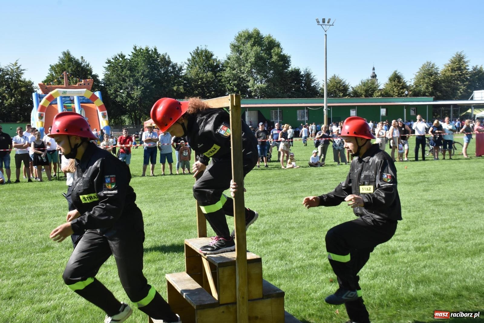 Zdjęcie w galerii na portalu naszraciborz.pl: Gospodarze z głównym trofeum zawodów w Bieńkowicach [FOTO i WIDEO] wiadomości z regionu