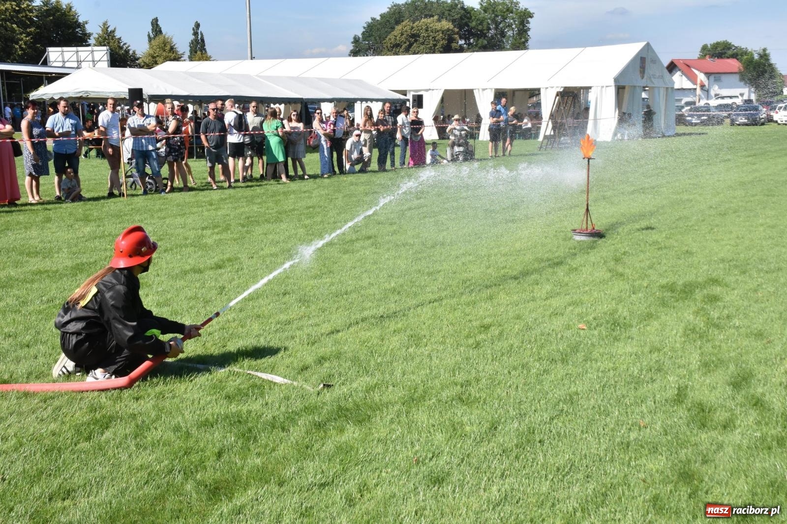 Zdjęcie w galerii na portalu naszraciborz.pl: Gospodarze z głównym trofeum zawodów w Bieńkowicach [FOTO i WIDEO] wiadomości z regionu