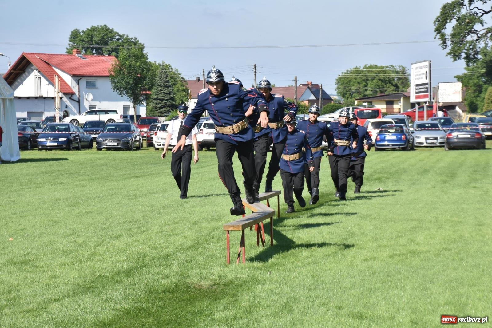 Zdjęcie w galerii na portalu naszraciborz.pl: Gospodarze z głównym trofeum zawodów w Bieńkowicach [FOTO i WIDEO] wiadomości z regionu