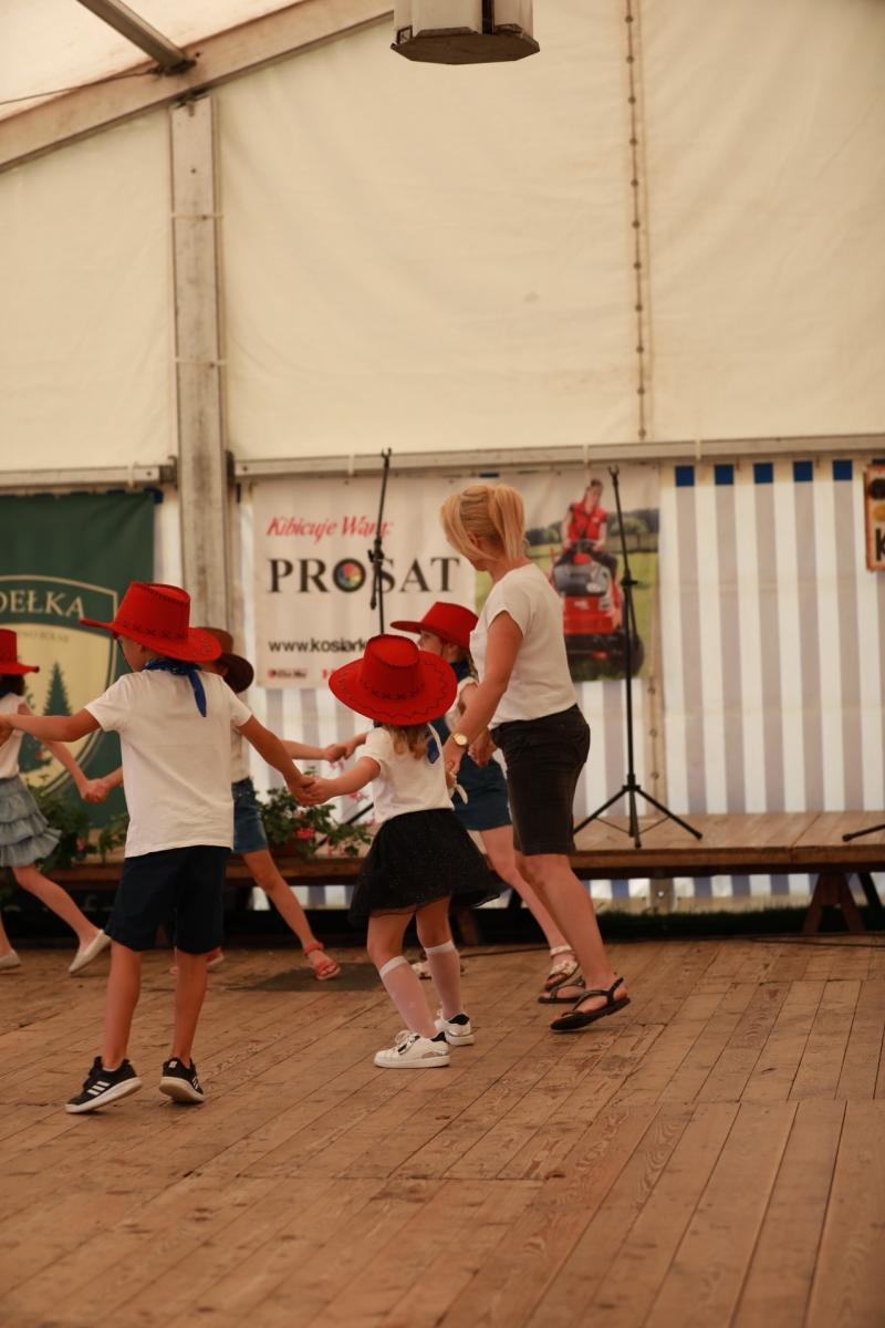 Zdjęcie w galerii na portalu naszraciborz.pl: 100 lat OSP Bojanów. Wesoło i kolorowo na scenie wiadomości z regionu
