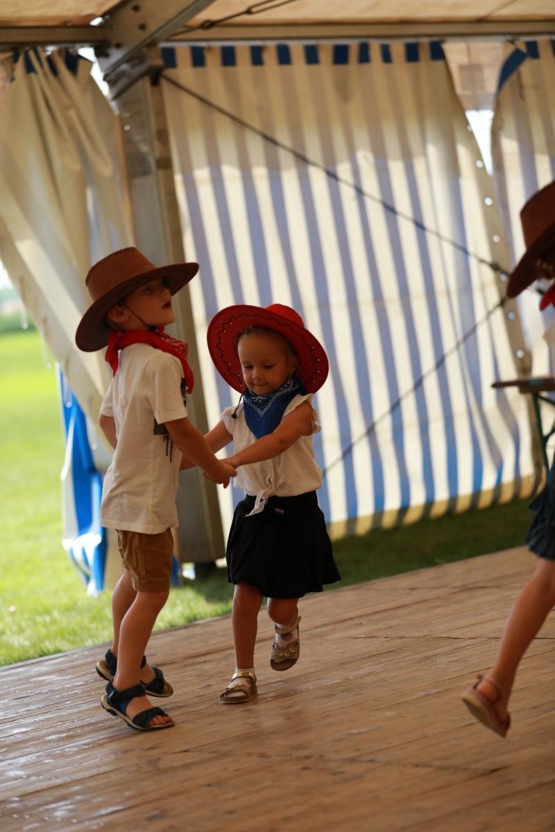 Zdjęcie w galerii na portalu naszraciborz.pl: 100 lat OSP Bojanów. Wesoło i kolorowo na scenie wiadomości z regionu