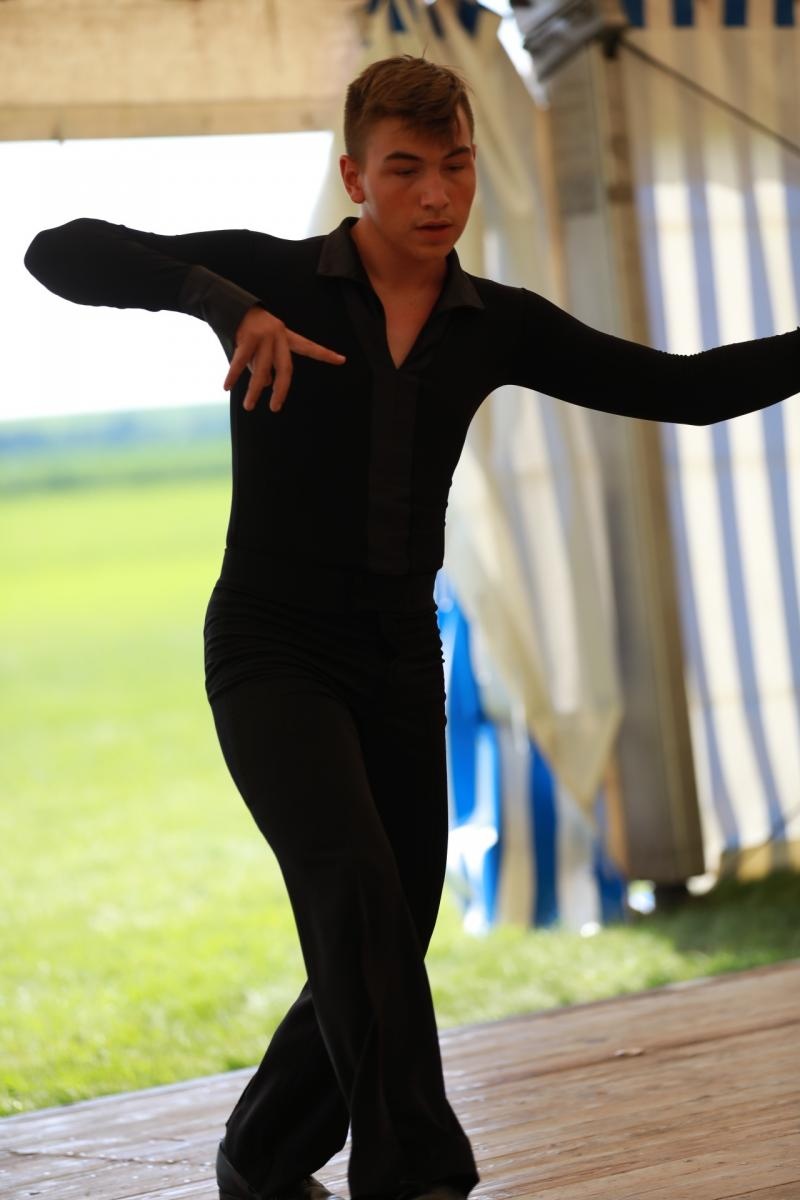 Zdjęcie w galerii na portalu naszraciborz.pl: 100 lat OSP Bojanów. Wesoło i kolorowo na scenie wiadomości z regionu