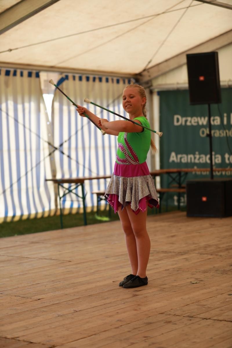 Zdjęcie w galerii na portalu naszraciborz.pl: 100 lat OSP Bojanów. Wesoło i kolorowo na scenie wiadomości z regionu