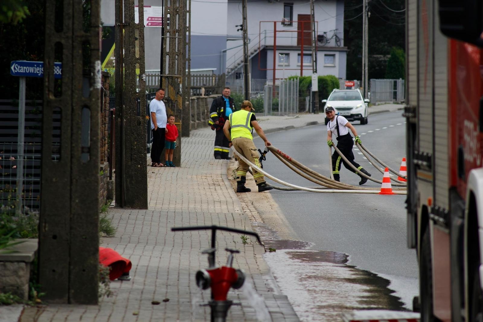 Zdjęcie w galerii na portalu naszraciborz.pl: Raport 998. Wielkie sprzątanie po nawałnicy wiadomości z regionu
