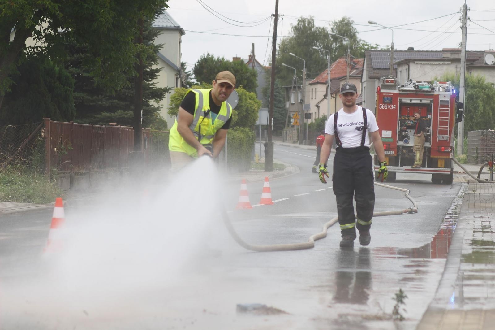 Zdjęcie w galerii na portalu naszraciborz.pl: Raport 998. Wielkie sprzątanie po nawałnicy wiadomości z regionu