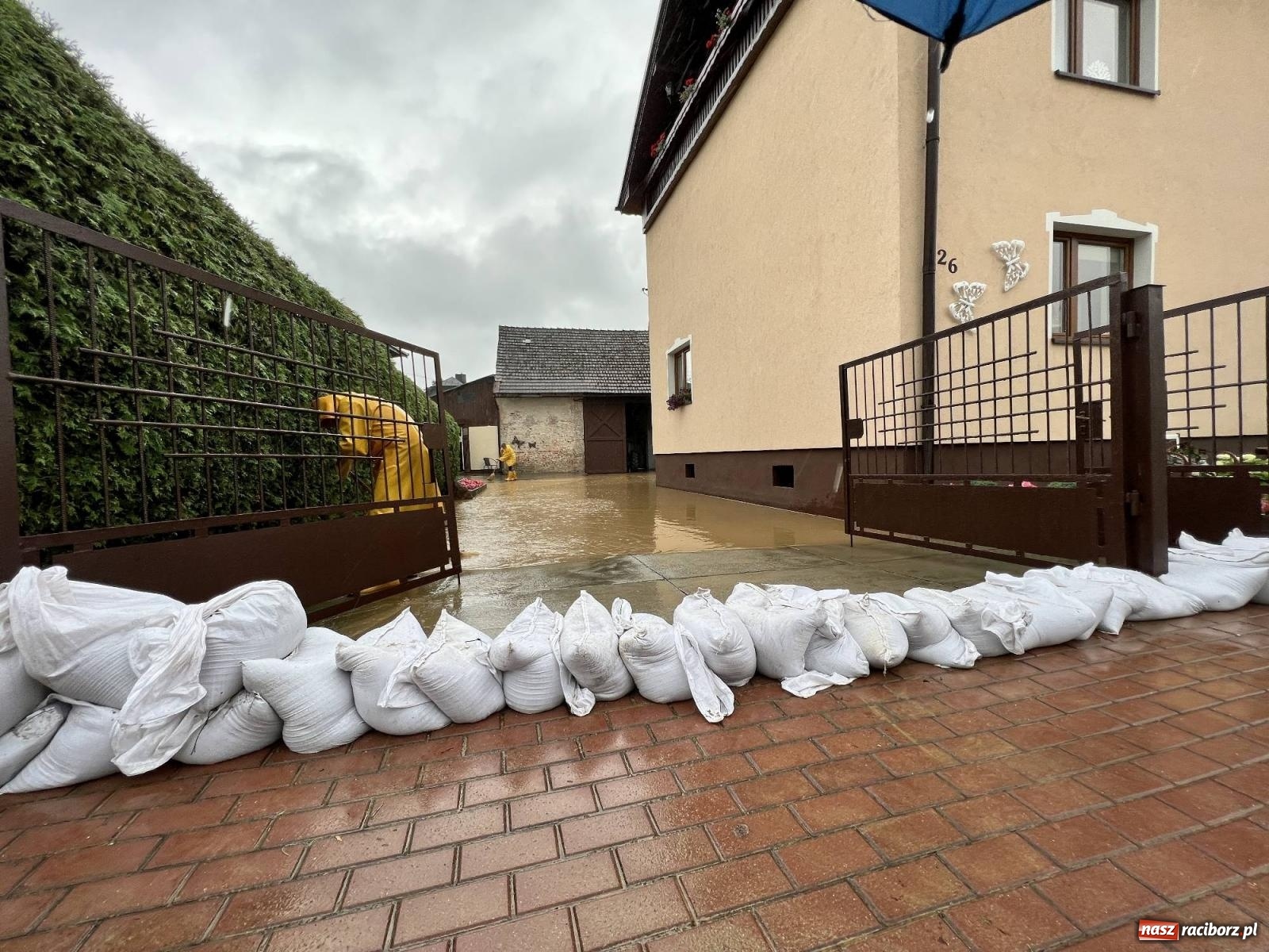 Zdjęcie w galerii na portalu naszraciborz.pl: Podtopienia w Owsiszczach i Krzyżanowicach [FOTO i WIDEO] wiadomości z regionu