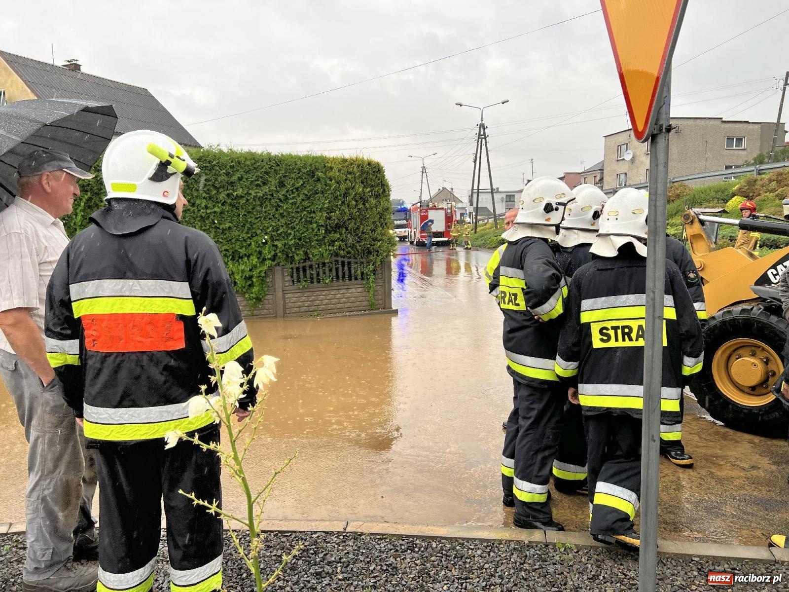 Zdjęcie w galerii na portalu naszraciborz.pl: Podtopienia w Owsiszczach i Krzyżanowicach [FOTO i WIDEO] wiadomości z regionu