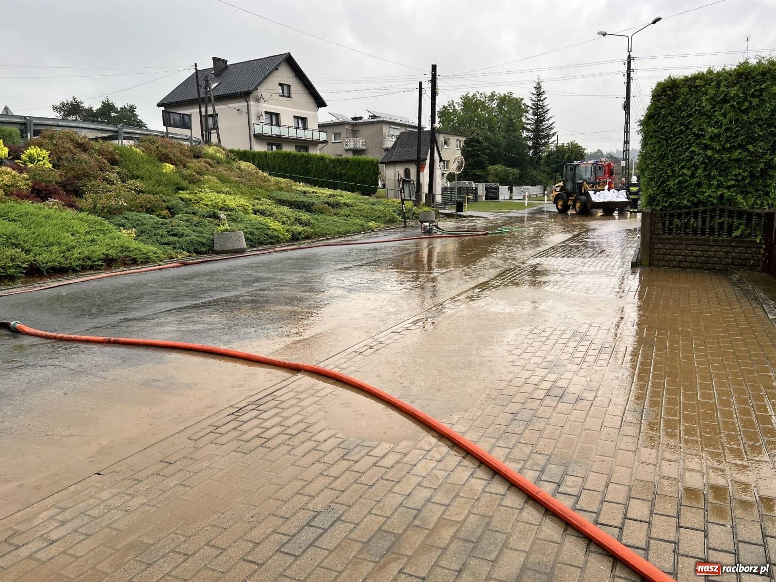 Zdjęcie w galerii na portalu naszraciborz.pl: Podtopienia w Owsiszczach i Krzyżanowicach [FOTO i WIDEO] wiadomości z regionu