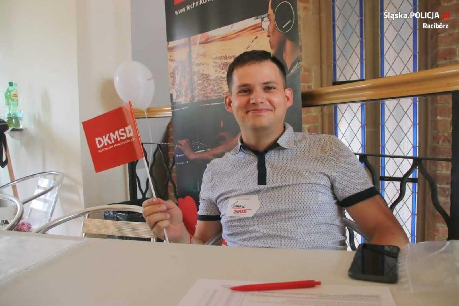 Zdjęcie w galerii na portalu naszraciborz.pl: I ty możesz ratować życie. Sierżant z Krzyżanowic świeci przykładem! wiadomości z regionu